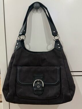 Coach Campbell Signature Hobo Bag in Good condition